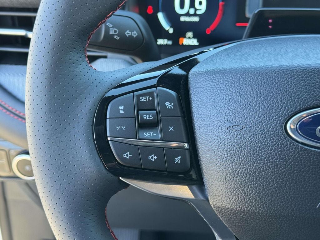 New 2026 Ford Explorer ST-Line w/ ST-Line Street Pack AWD/4WD image 10