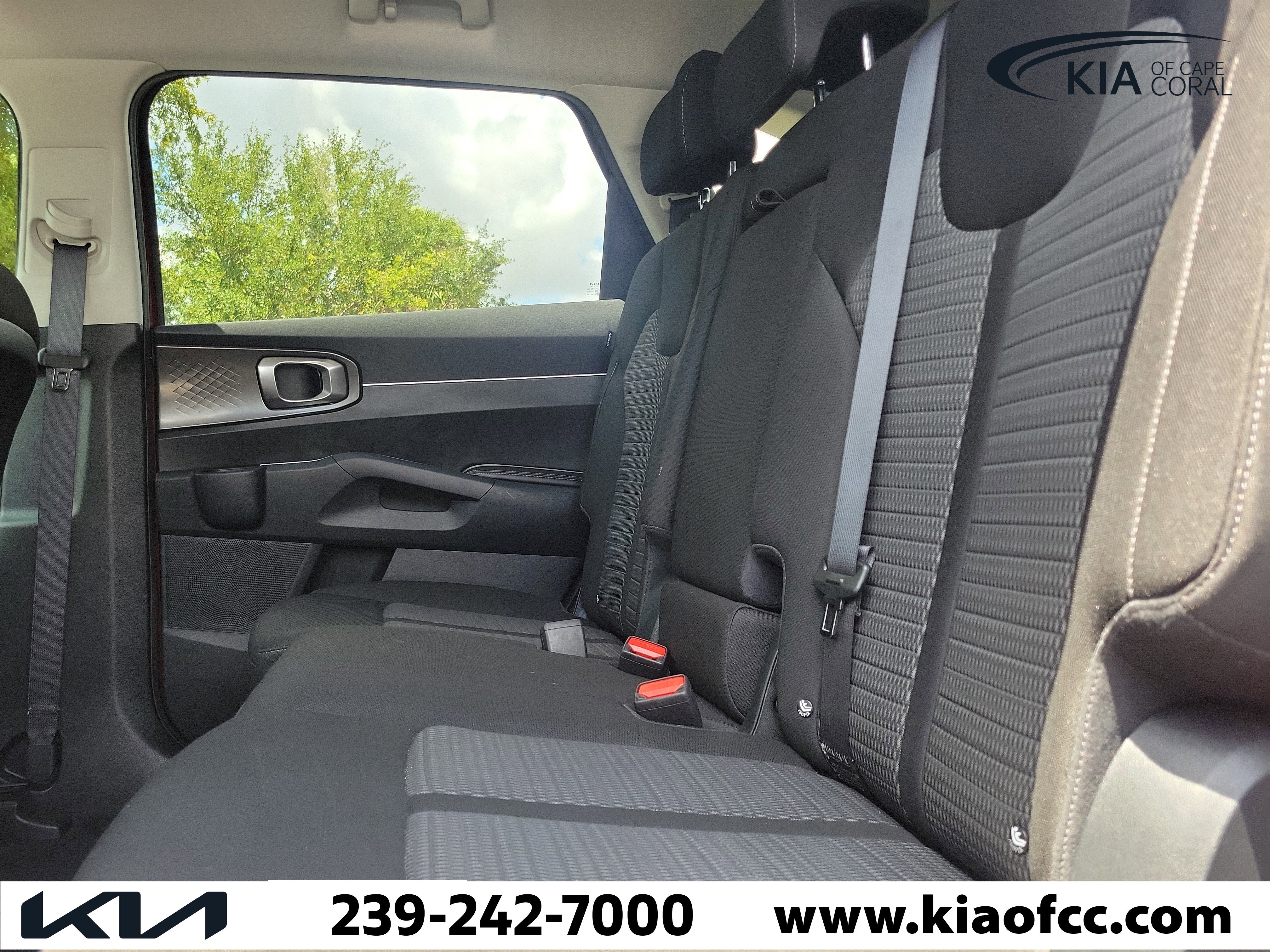 Certified 2025 Kia Sorento LX FWD image 14