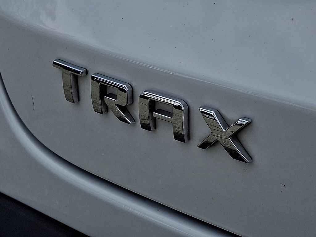 Certified 2024 Chevrolet Trax LT w/ Driver Confidence Package FWD image 29