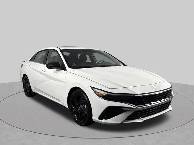 New 2026 Hyundai Elantra SEL Sport Premium FWD image 2