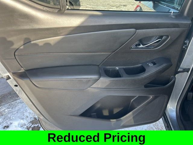 Used 2021 Chevrolet Traverse RS AWD/4WD image 38