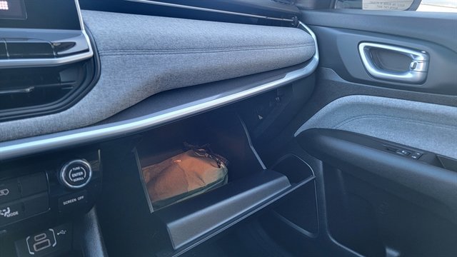 Used 2022 Jeep Compass Latitude image 30