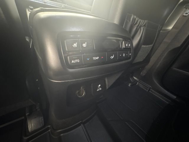 Used 2022 Hyundai Palisade Calligraphy FWD image 13