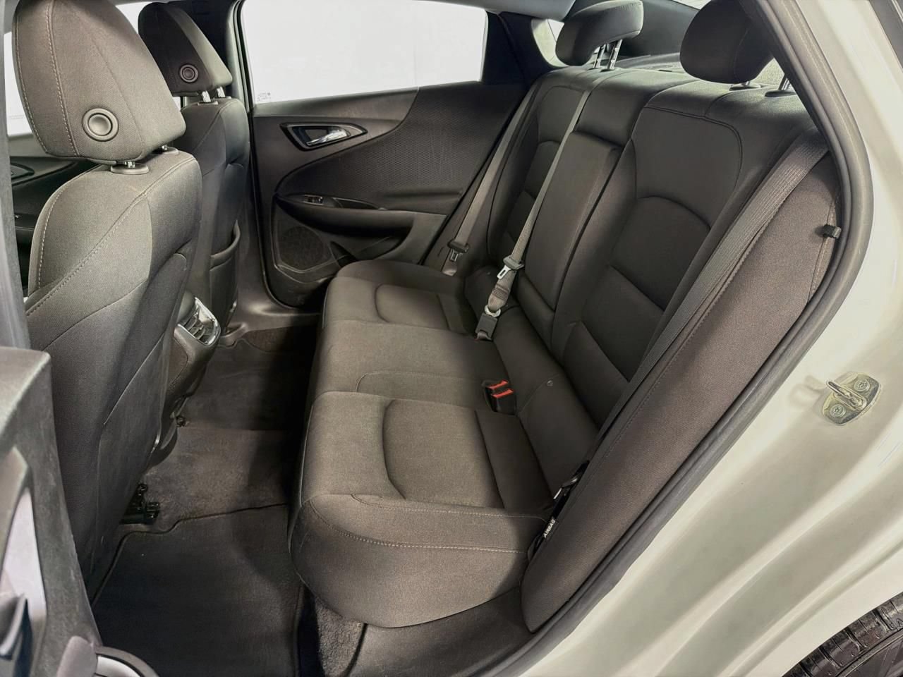Used 2023 Chevrolet Malibu LT FWD image 39