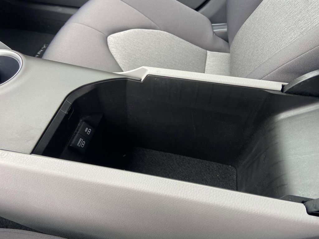 Used 2023 Toyota Camry LE FWD image 27