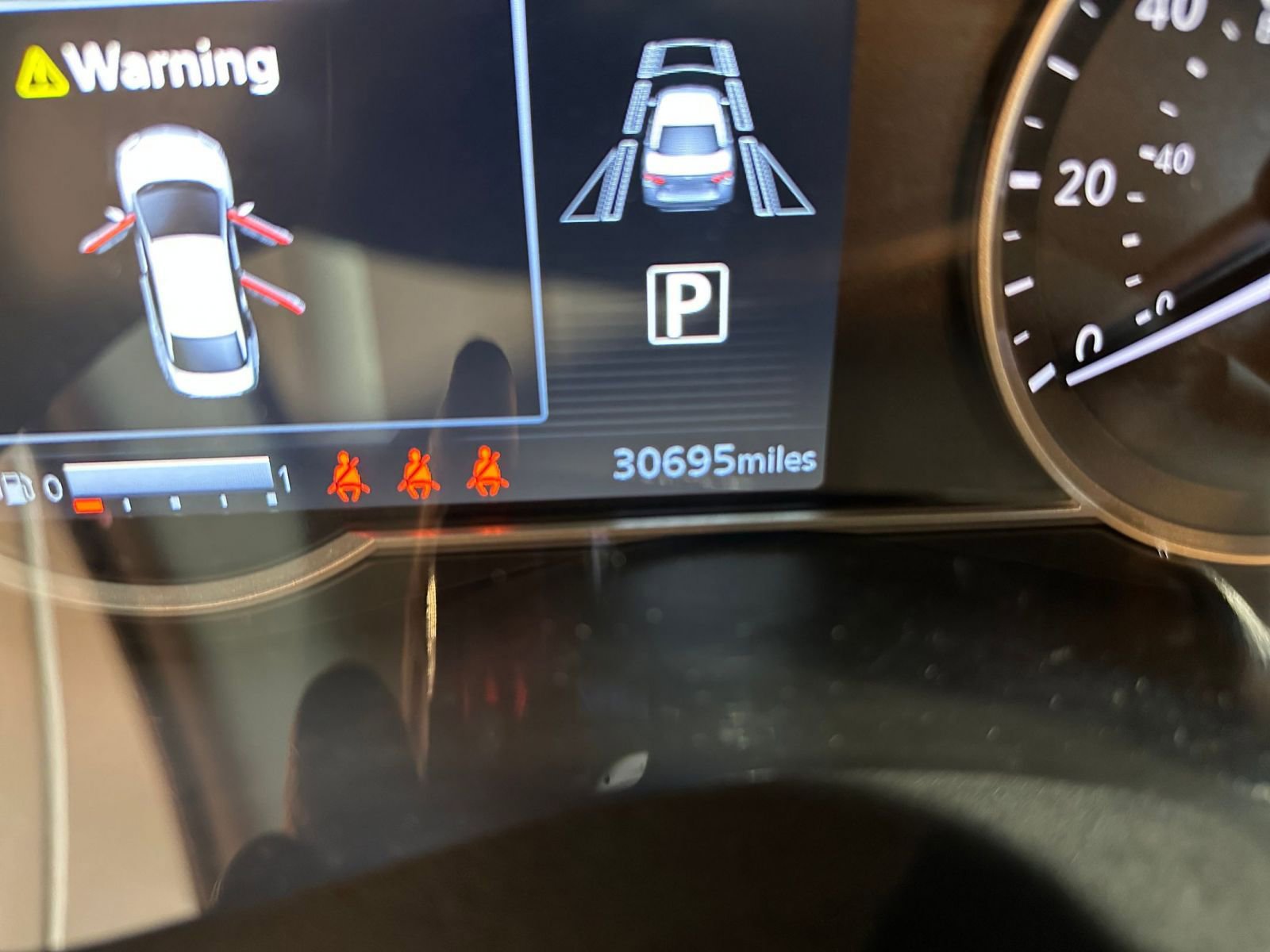 Used 2025 Nissan Versa SV image 39