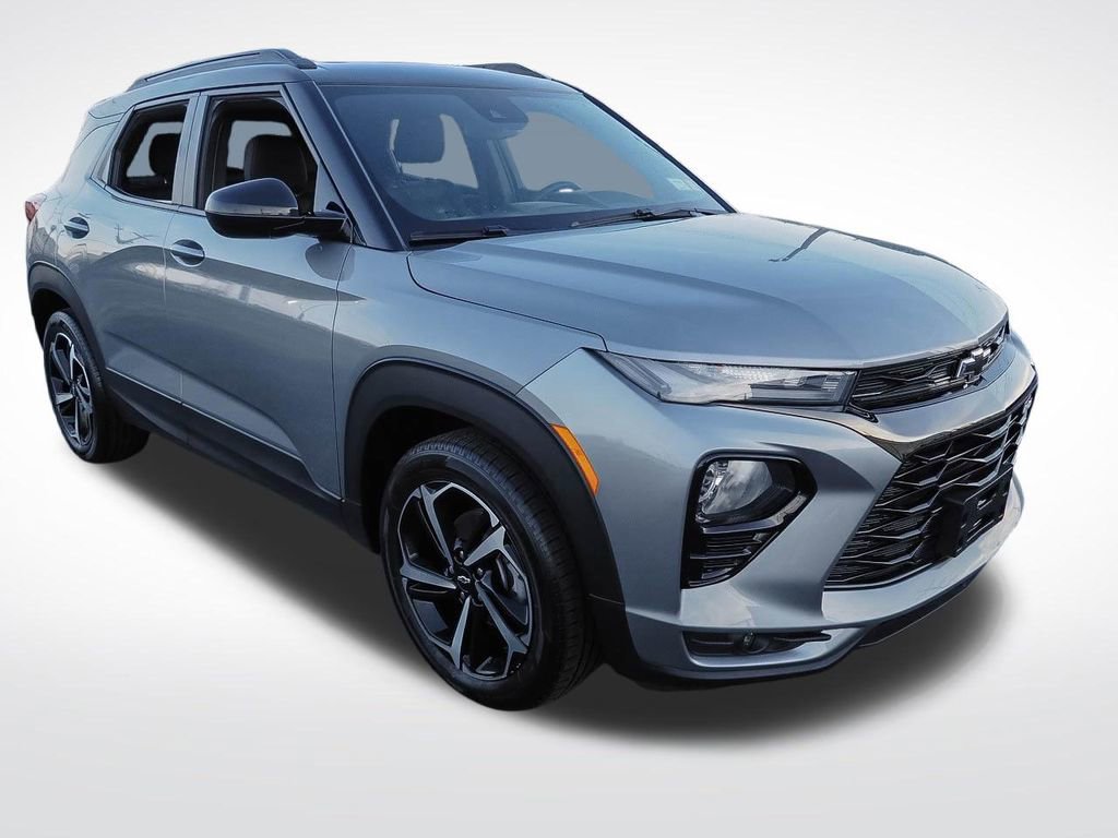 Certified 2023 Chevrolet TrailBlazer RS w/ Sun and Liftgate Package image 3