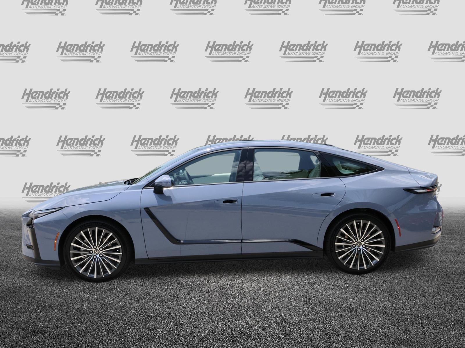 New 2026 Lexus ES 350e FWD image 6