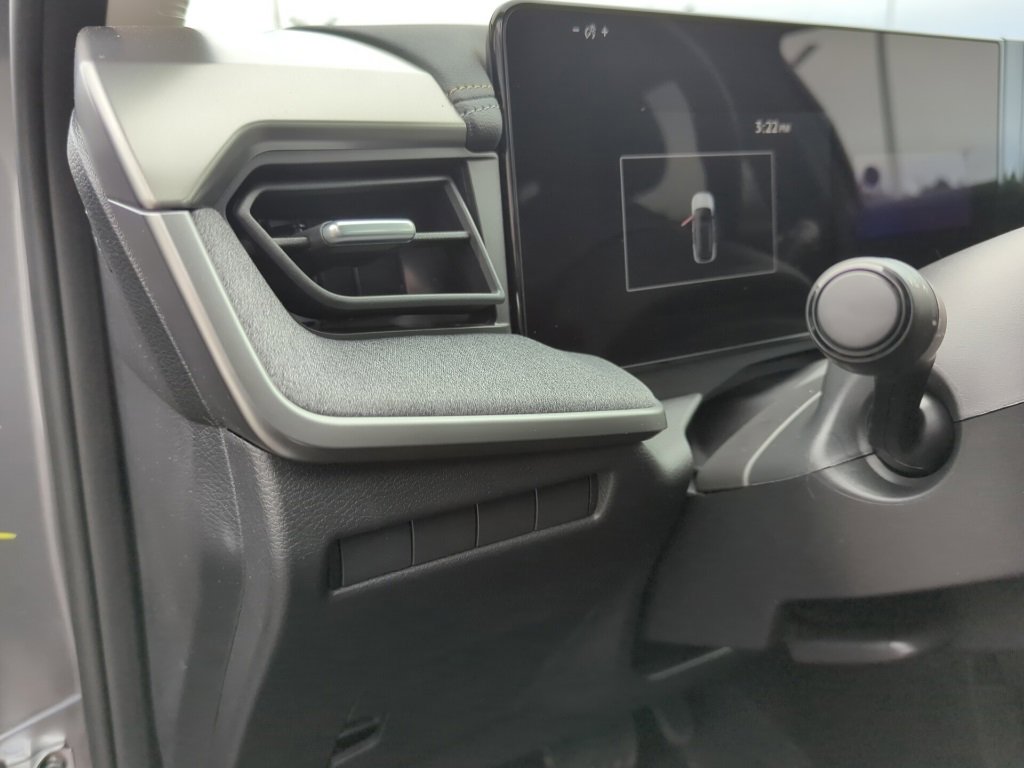 New 2026 Nissan Kicks SV w/ Cold Weather Package image 11