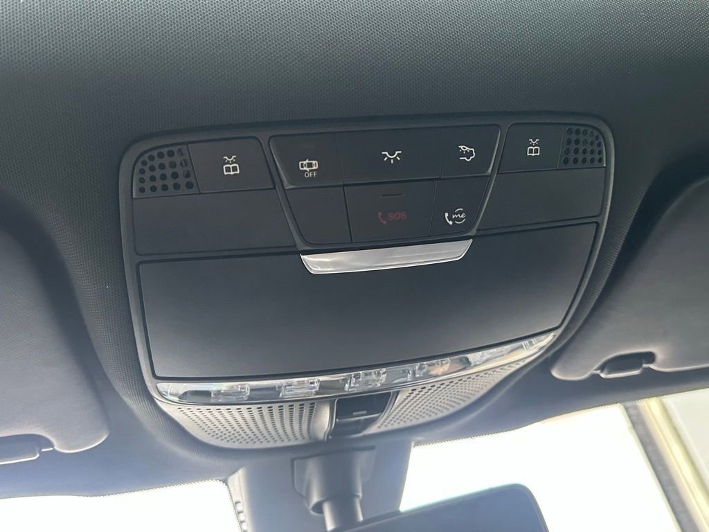 Used 2020 Mercedes-Benz GLC 300 4MATIC Coupe image 33