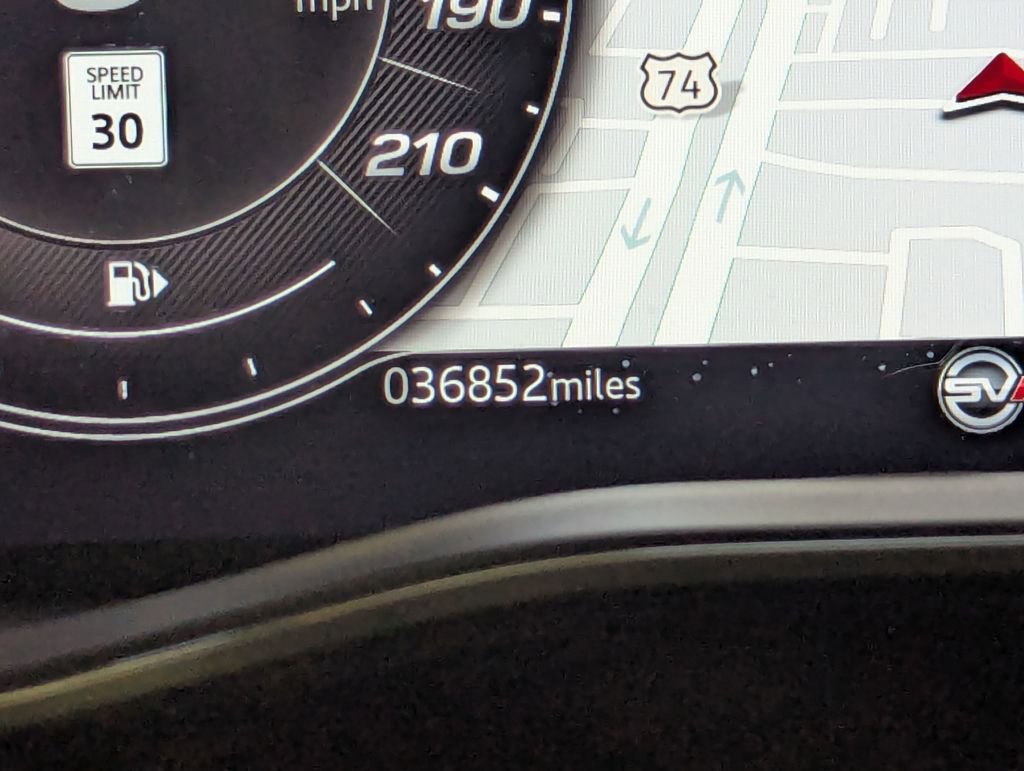 Used 2022 Jaguar F-PACE SVR image 68