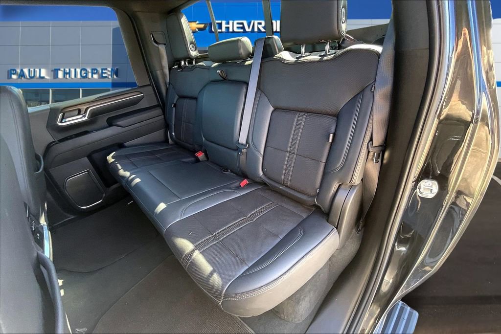 Used 2024 Chevrolet Silverado 2500 High Country w/ High Country Premium Package AWD/4WD image 23