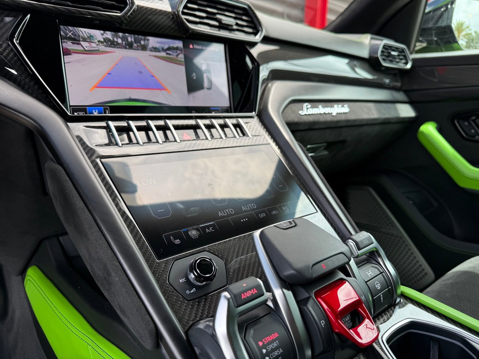 Used 2022 Lamborghini Urus image 39