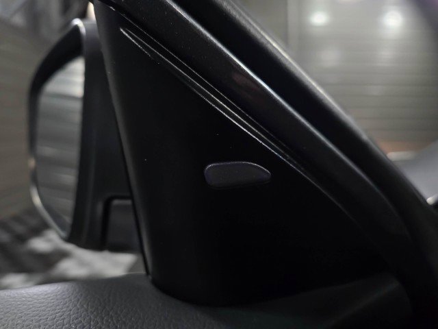 Used 2020 Nissan Rogue S image 29