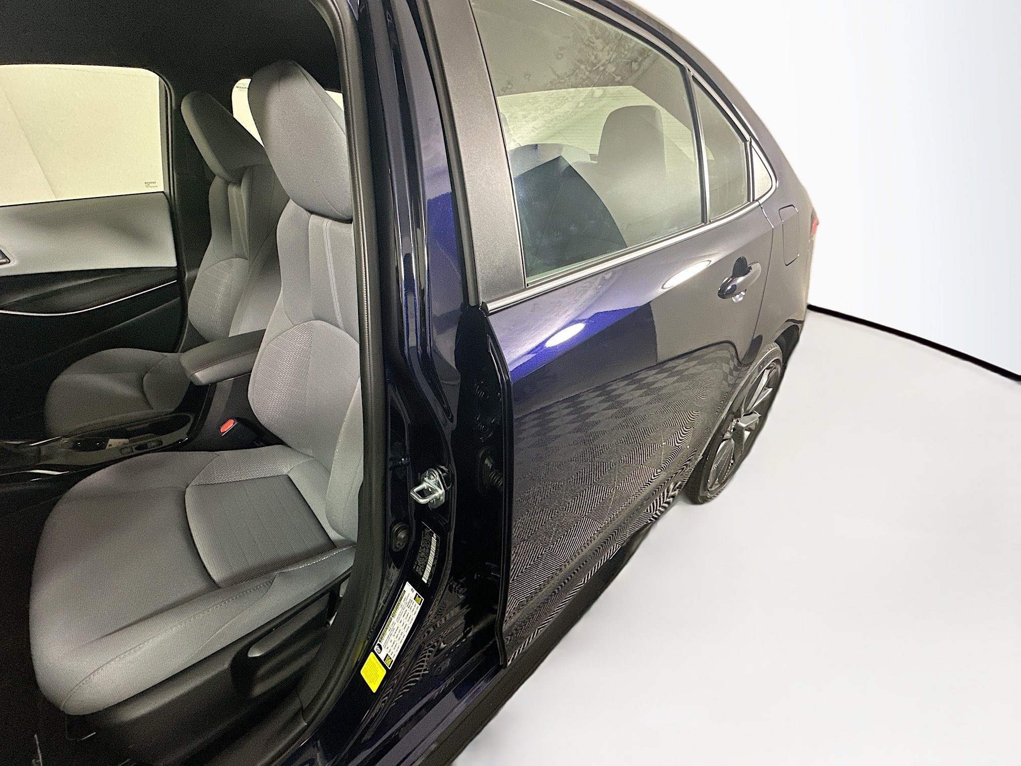 Used 2025 Toyota Corolla SE FWD image 12
