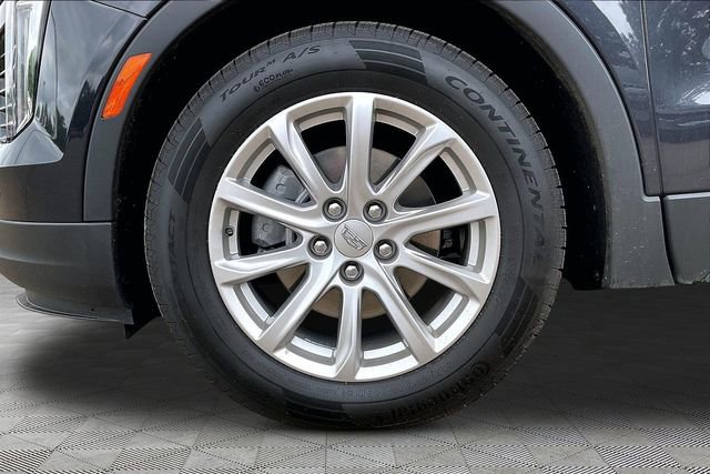 Used 2022 Cadillac XT4 Luxury w/ Cold Weather Package FWD image 21
