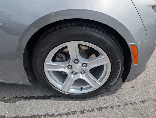 Used 2024 Chevrolet Camaro LT w/ Technology Package image 15