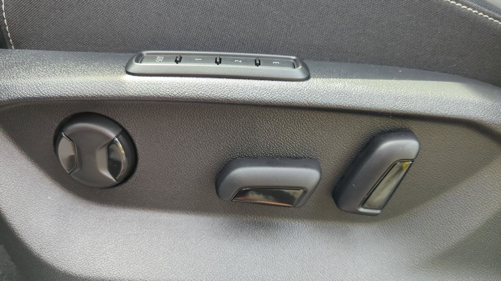 New 2026 Volkswagen Atlas SEL image 17