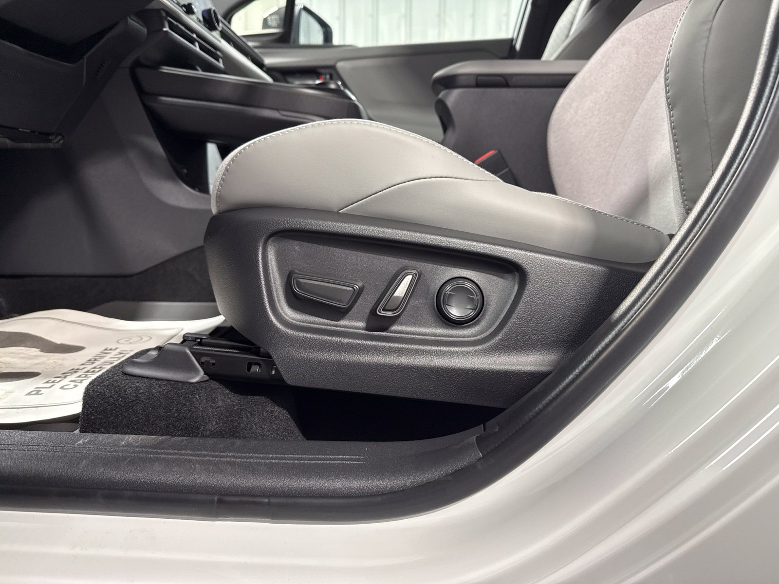 New 2026 Toyota C-HR AWD/4WD image 23