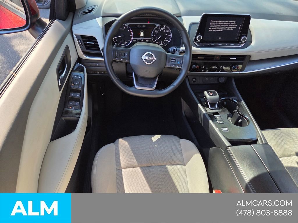 Used 2025 Nissan Rogue SV image 7