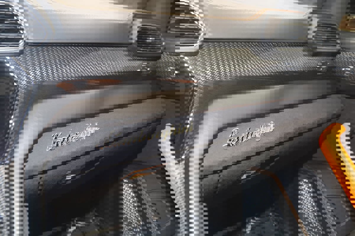 Used 2021 Lamborghini Urus image 48