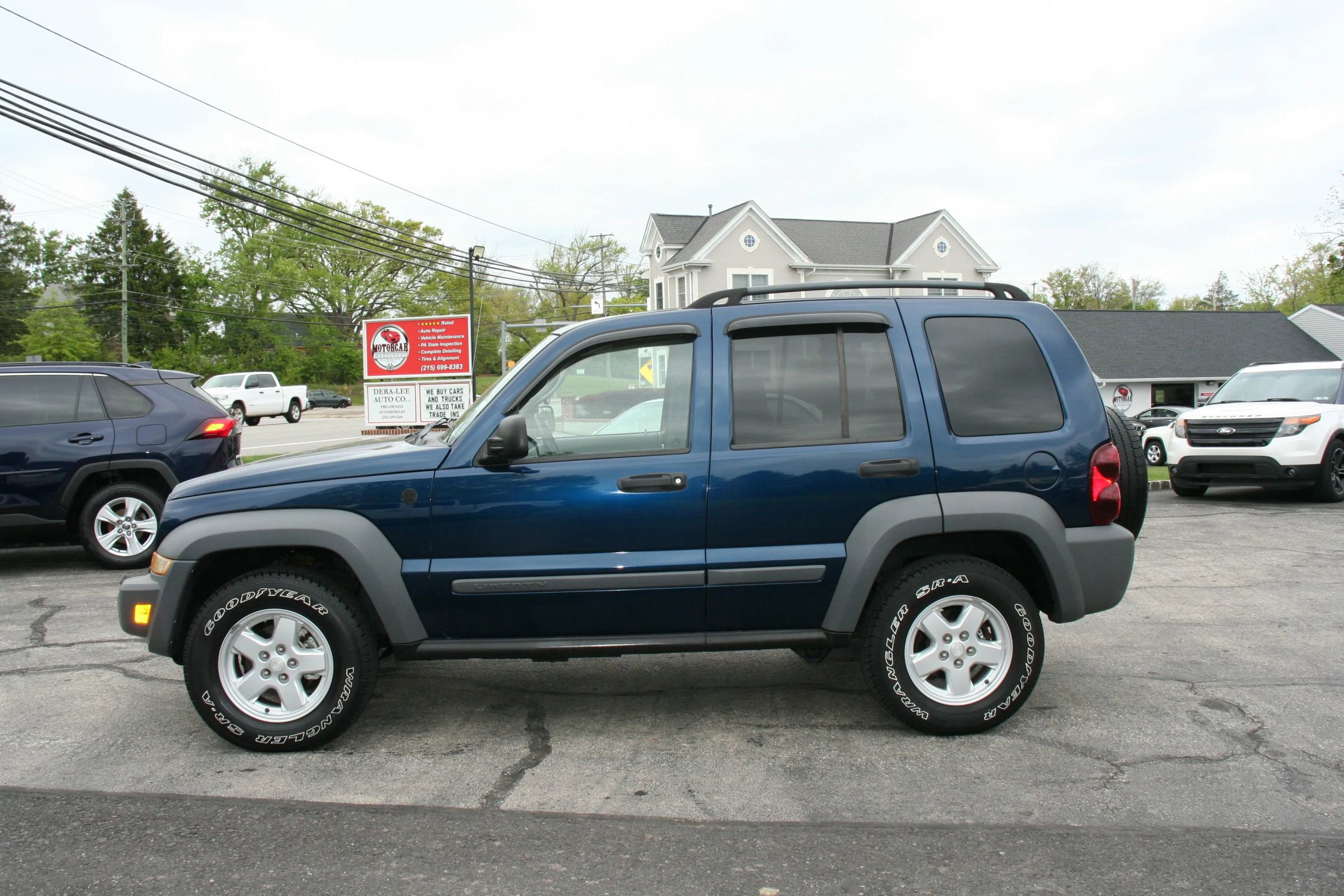 Used 2005 Jeep Liberty Sport AWD/4WD image 10