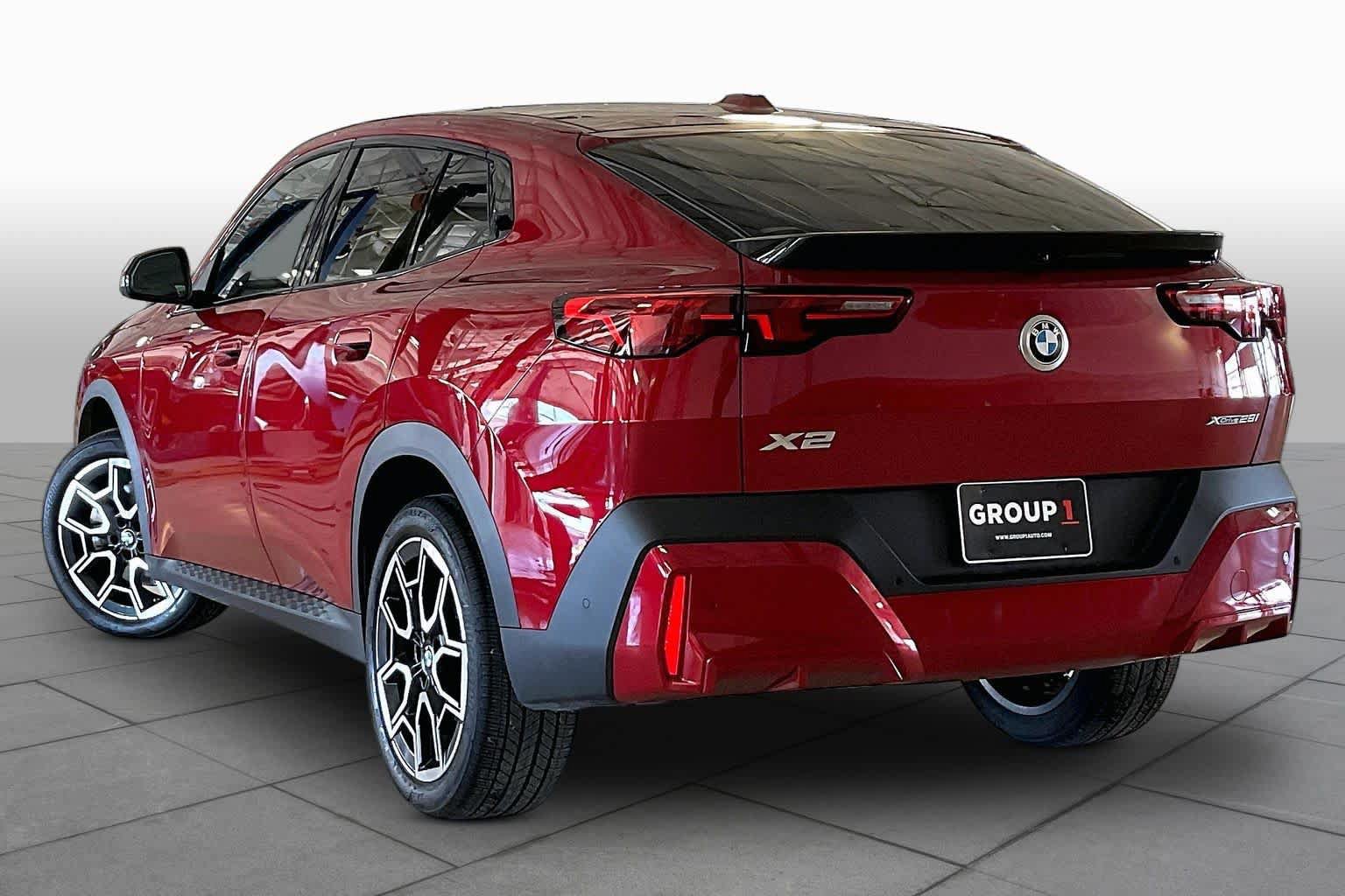 Used 2026 BMW X2 xDrive28i AWD/4WD image 11