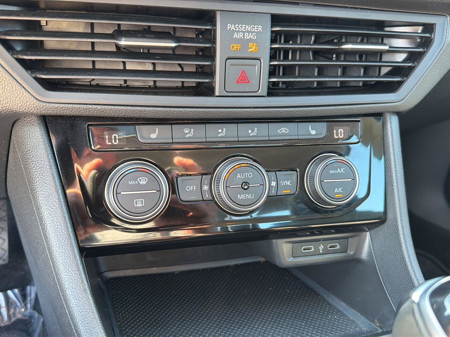 Used 2022 Volkswagen Jetta SE FWD image 25