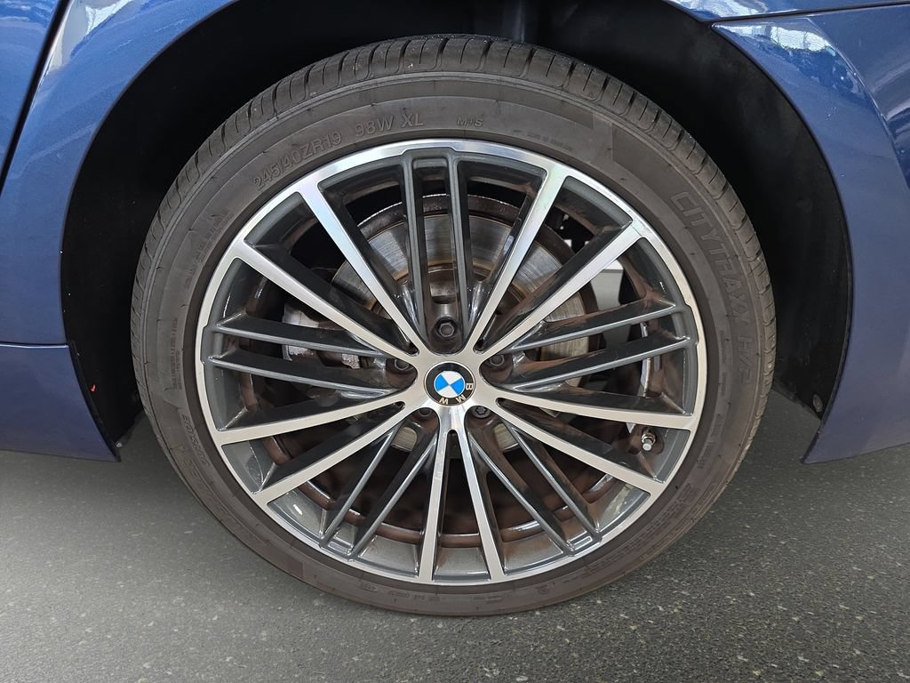 Used 2023 BMW 530i w/ Convenience Package RWD image 32