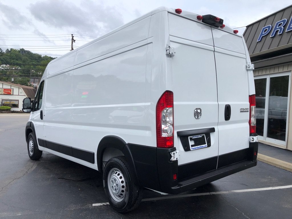 Used 2025 RAM ProMaster 2500 w/ Convenience Group FWD image 4