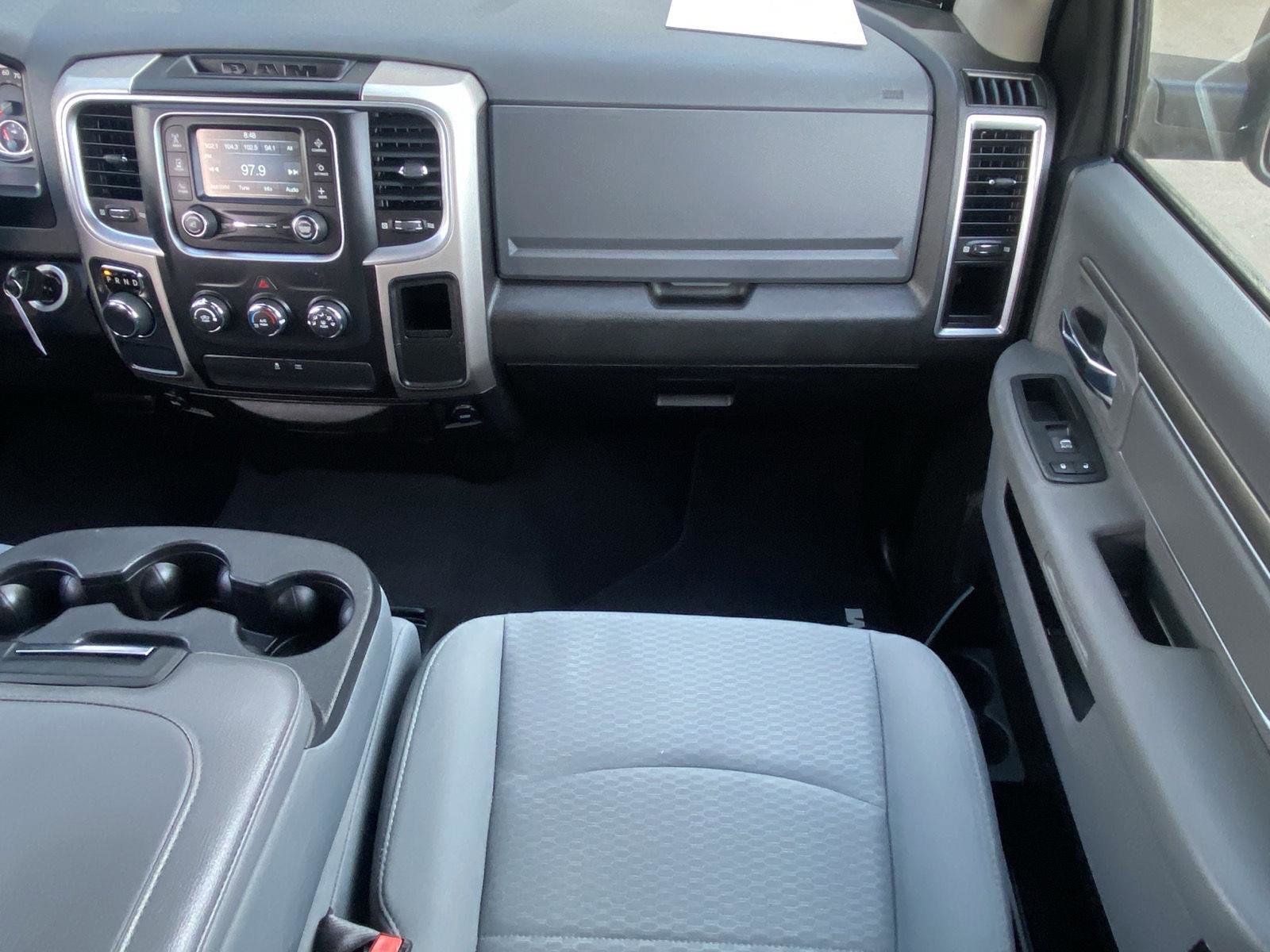 Used 2019 RAM 1500 Classic SLT RWD image 17