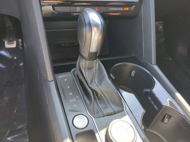 Certified 2022 Volkswagen Atlas Cross Sport SEL Premium R-Line AWD/4WD image 29