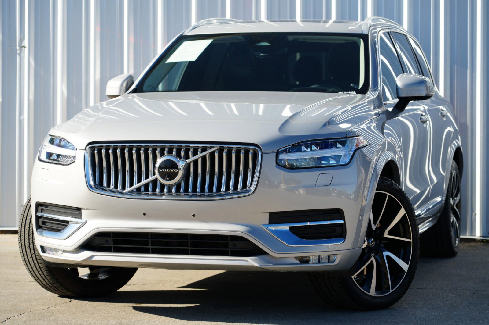 Used 2024 Volvo XC90 B6 Ultimate w/ Lounge Package image 3