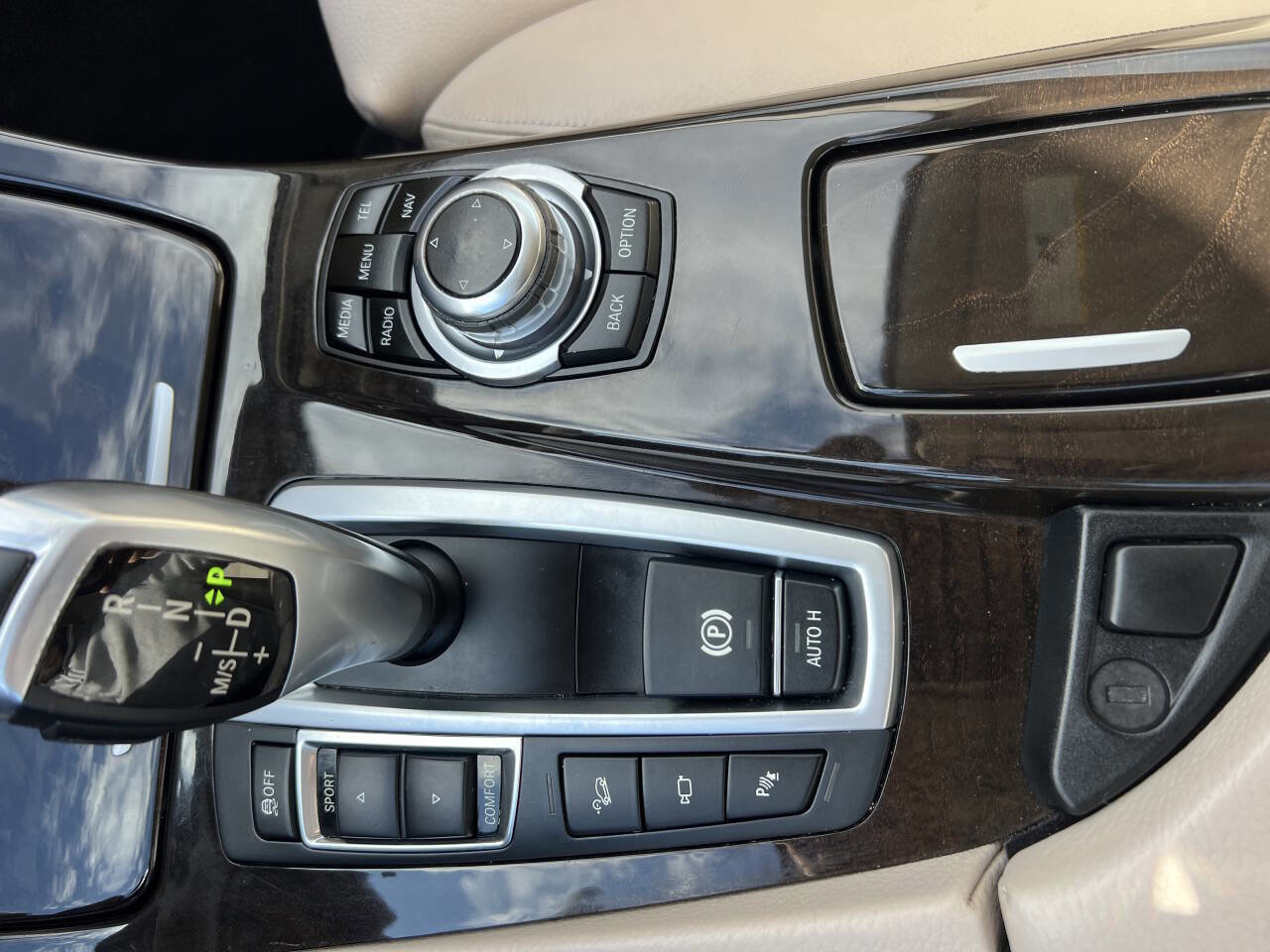 Used 2013 BMW 528i xDrive 528i xDrive AWD 4dr Sedan image 12