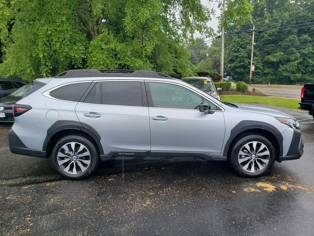 Used 2024 Subaru Outback Limited image 2