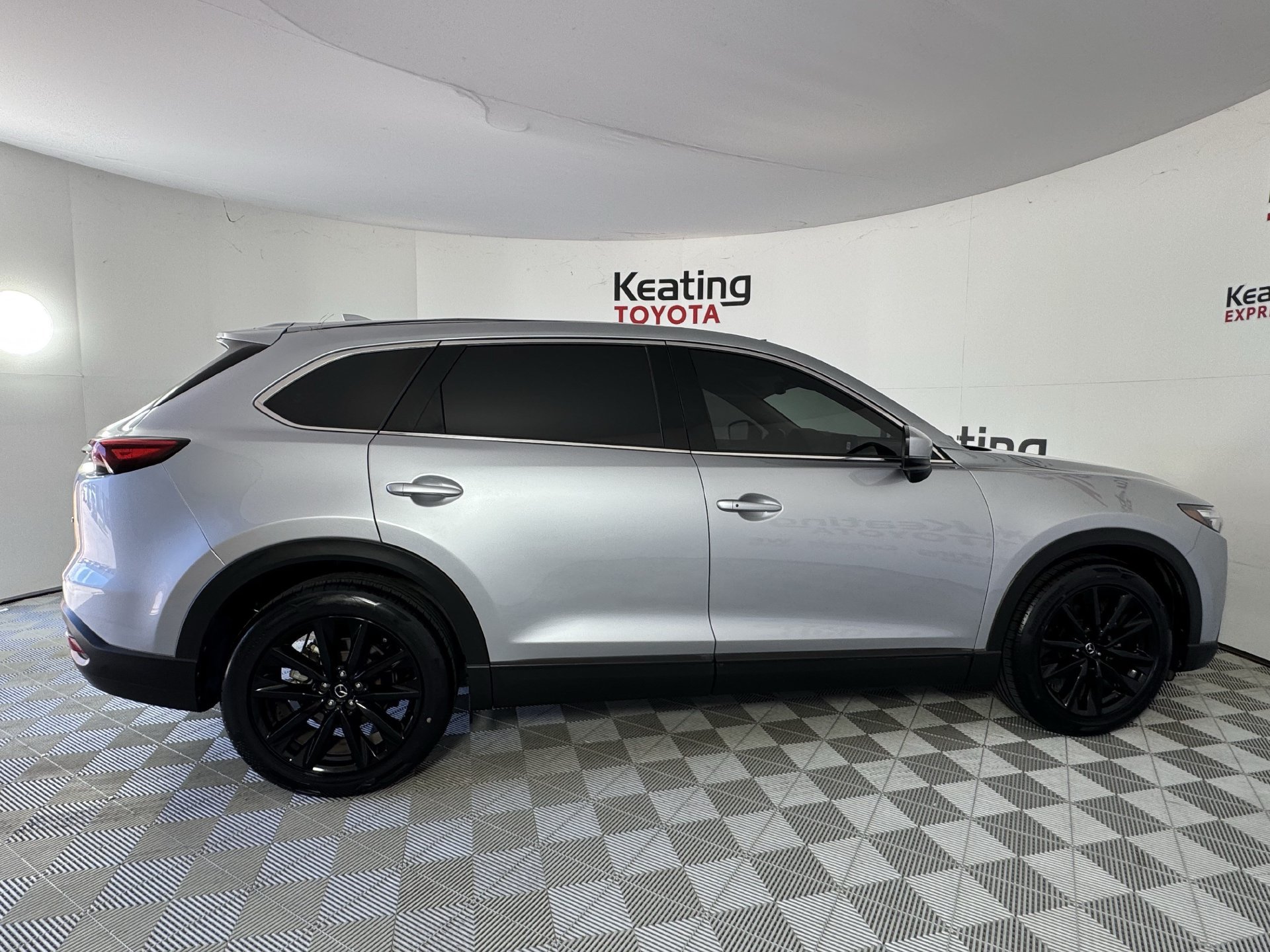 Used 2023 MAZDA CX-9 Touring Plus AWD/4WD image 4