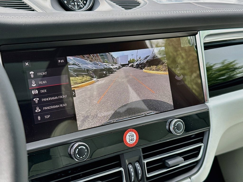 New 2026 Porsche Macan AWD/4WD image 16