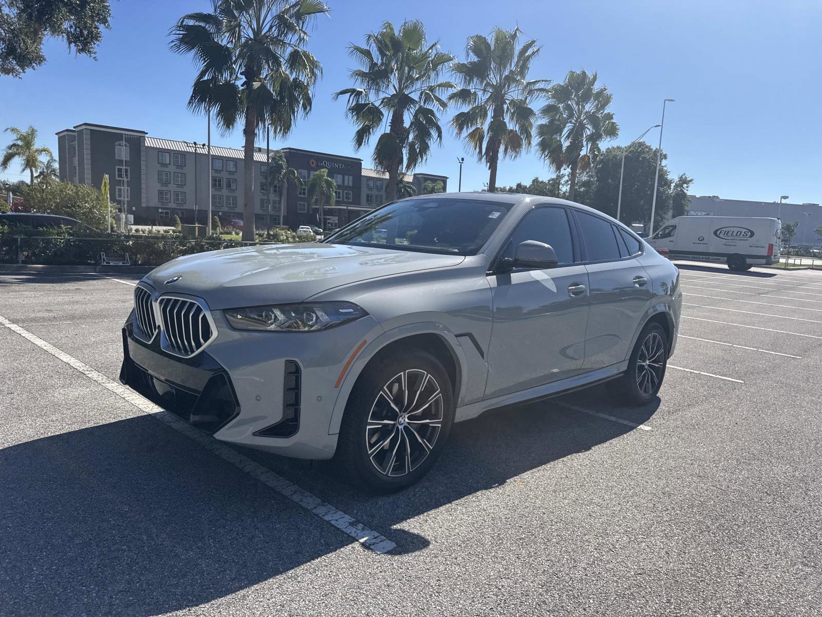 Certified 2025 BMW X6 xDrive40i image 8