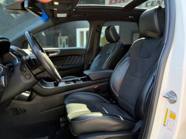 Used 2020 Ford Edge ST w/ Equipment Group 401A image 10