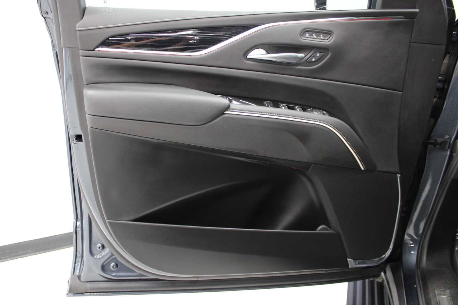 Certified 2021 Cadillac Escalade Sport w/ Driver Assist Tech Package image 17