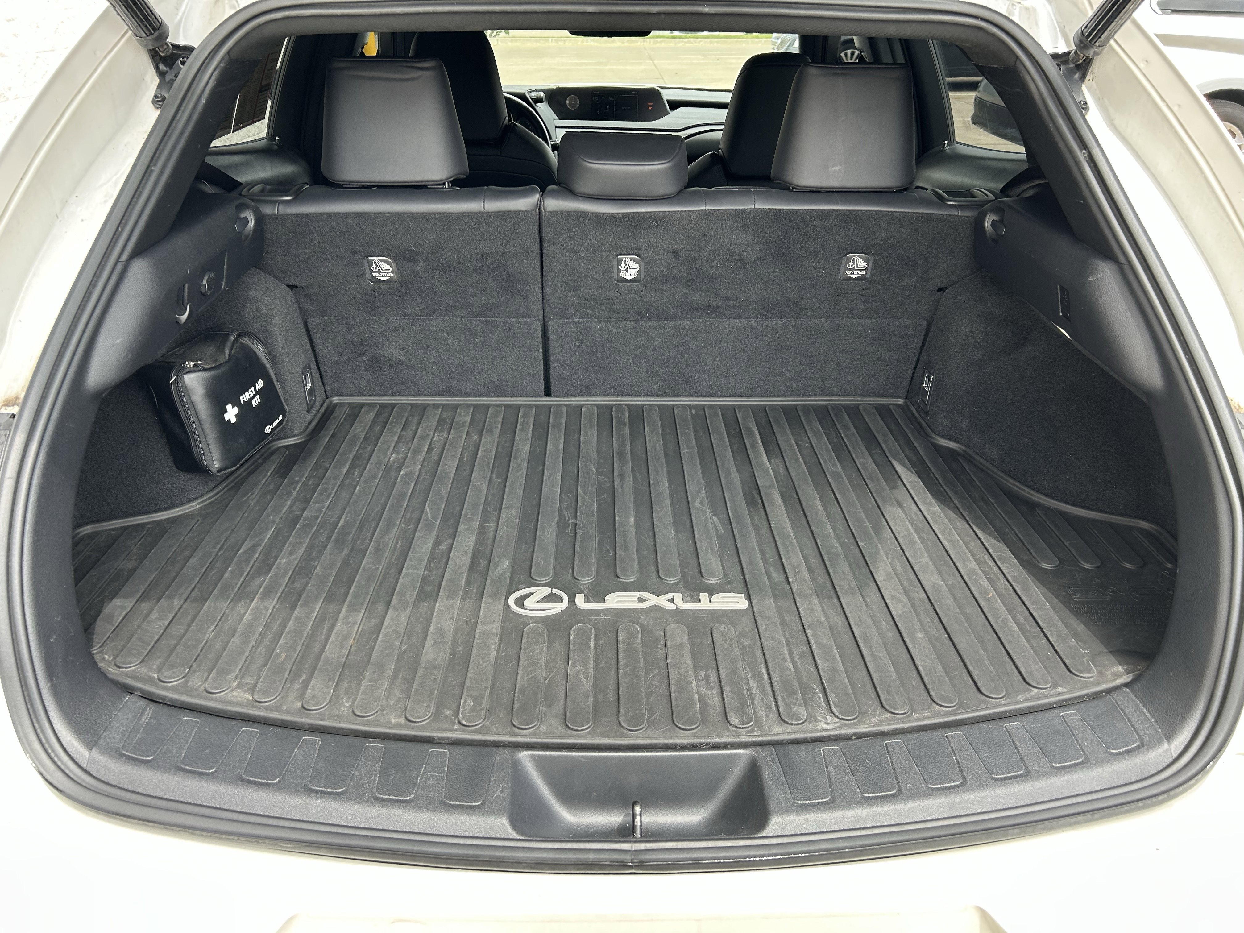 Used 2019 Lexus UX 250h w/ Premium Package AWD/4WD image 9