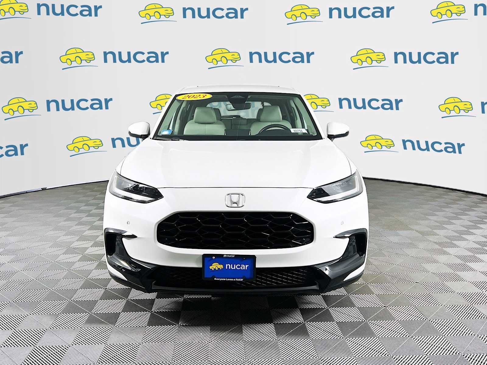 Used 2023 Honda HR-V EX-L image 2