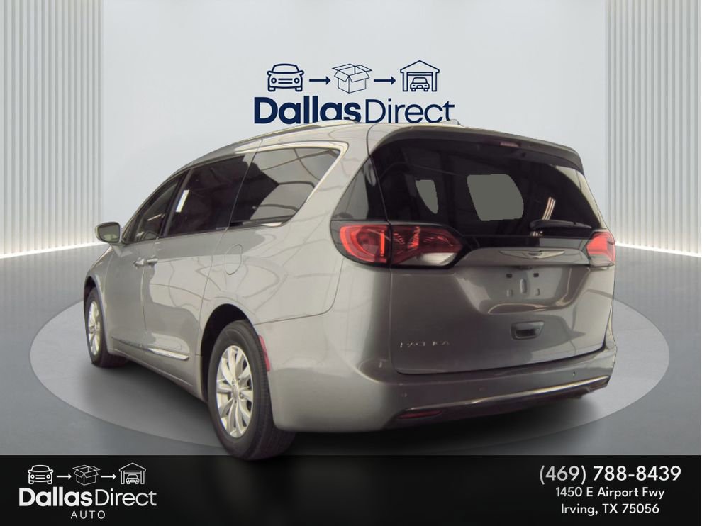 Used 2018 Chrysler Pacifica Touring-L FWD image 8