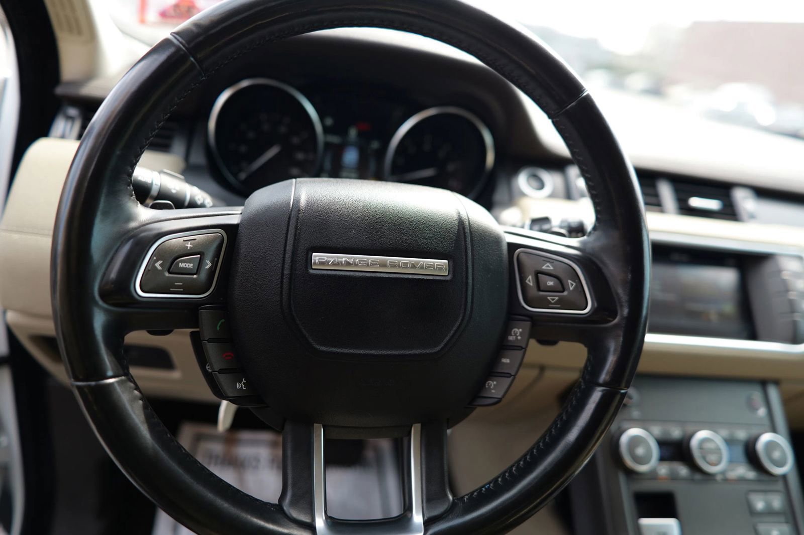 Used 2018 Land Rover Range Rover Evoque image 20