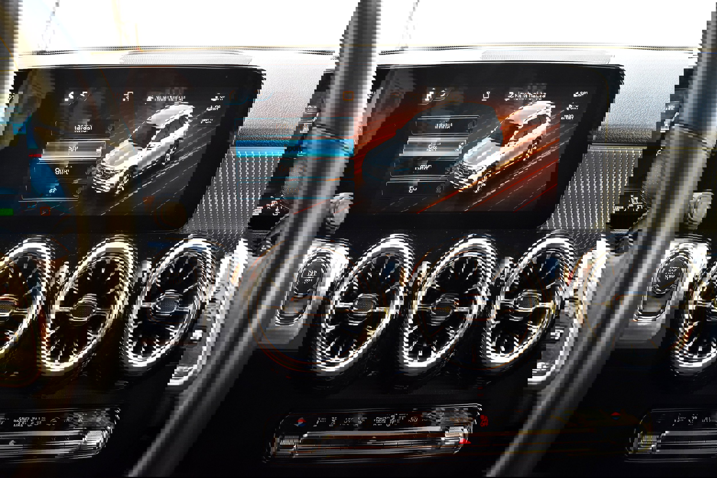 Used 2022 Mercedes-Benz EQB 350 4MATIC image 36