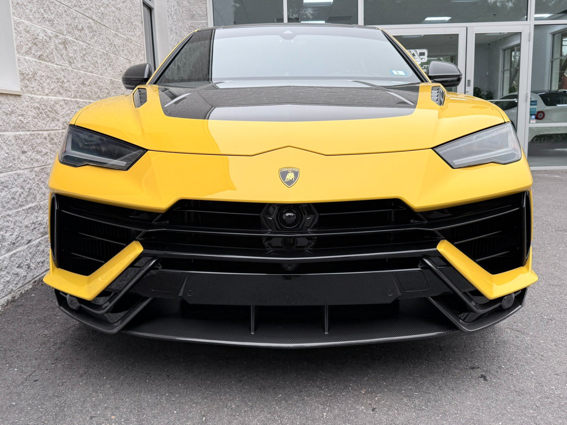 Used 2023 Lamborghini Urus Performante AWD/4WD image 5
