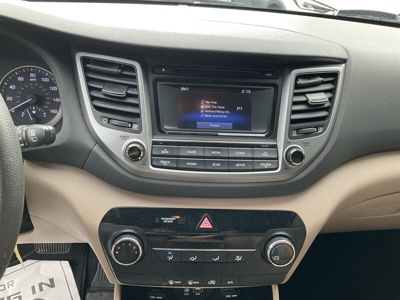 Used 2017 Hyundai Tucson SE w/ SE Popular Package 02 AWD/4WD image 28