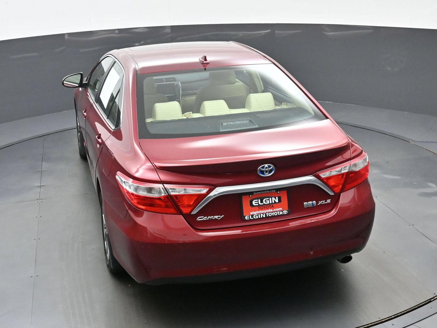 Used 2017 Toyota Camry XLE w/ Moonroof Package FWD image 41