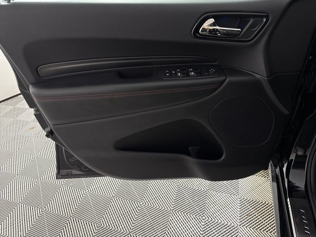 Used 2025 Dodge Durango GT w/ Blacktop Package RWD image 10
