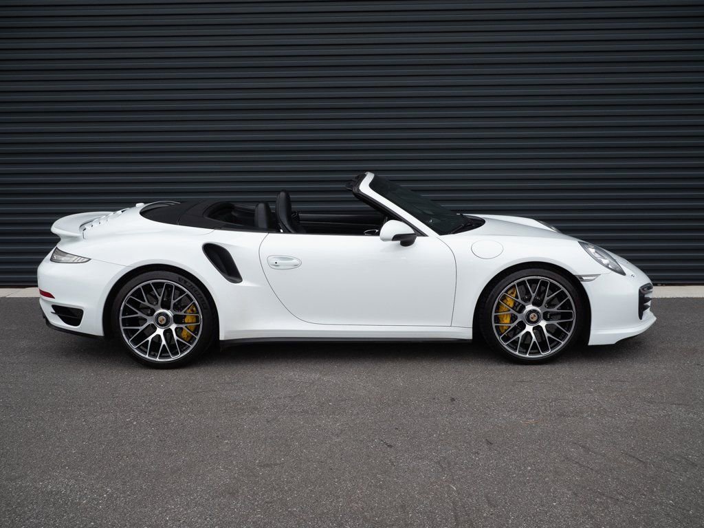Used 2015 Porsche 911 Turbo S image 25